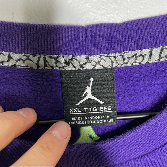 Air Jordan Flight Club Purple Neon Green Crewneck Sweatshirt Mens XXL - Picture 6 of 7